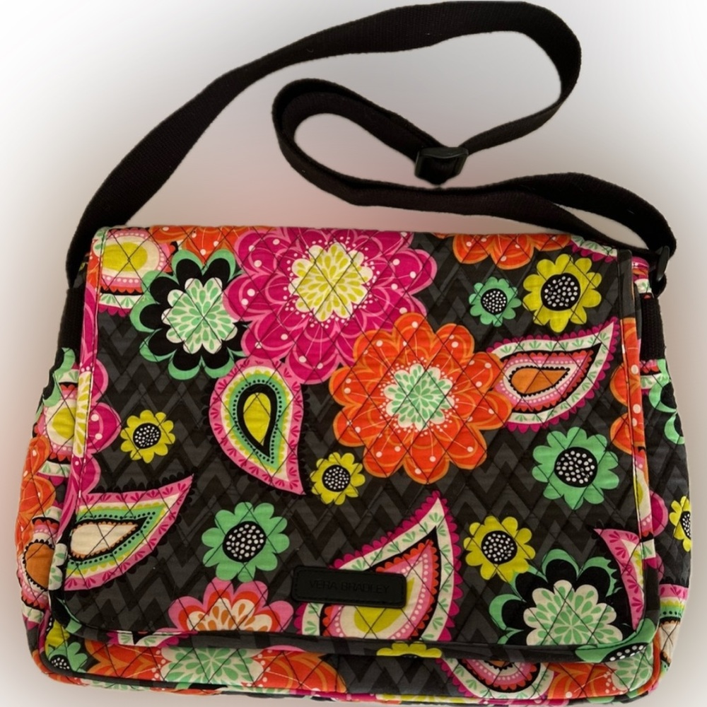 Vera Bradley Laptop Messenger Bag – Ziggy Zinnia, excellent Condotion